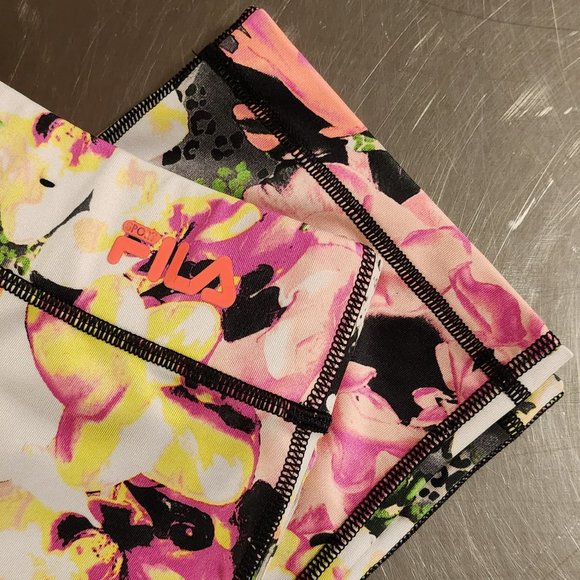 Fila Pants - Fila Sport Performance Running Floral Capris | Women | Medium